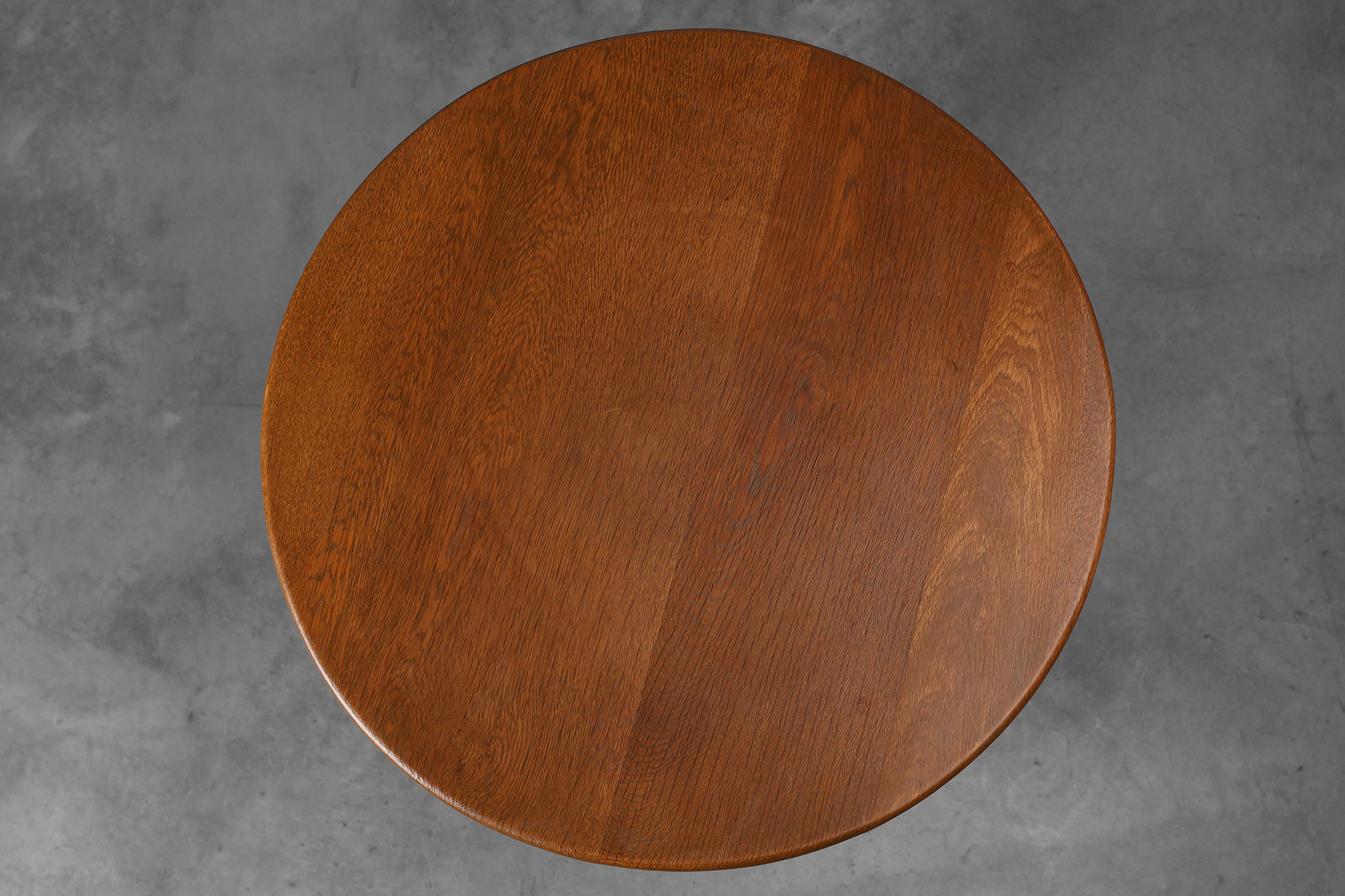 Amsterdamse School Oak round Side Table, The Netherlands, ca. 1920thumbnail